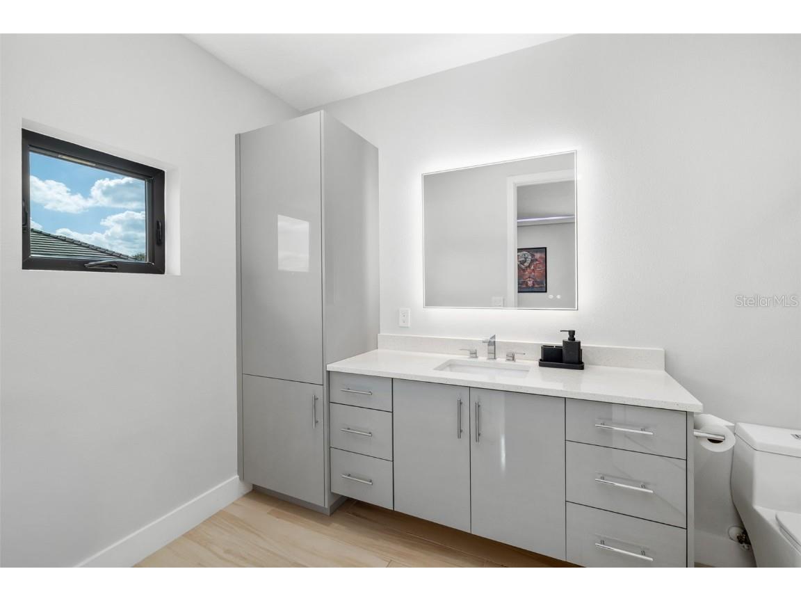 3236 Founders Club Drive Sarasota FL 34240 A4670256 image51