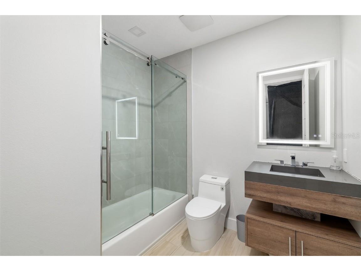 3236 Founders Club Drive Sarasota FL 34240 A4670256 image56