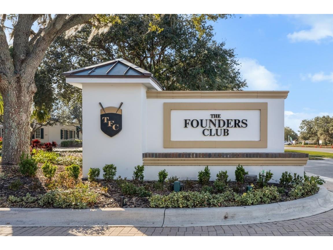 3236 Founders Club Drive Sarasota FL 34240 A4670256 image89