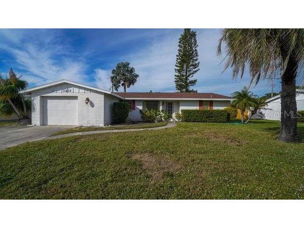 3237 Kenmore Drive Sarasota FL 34231 A4592449 image1