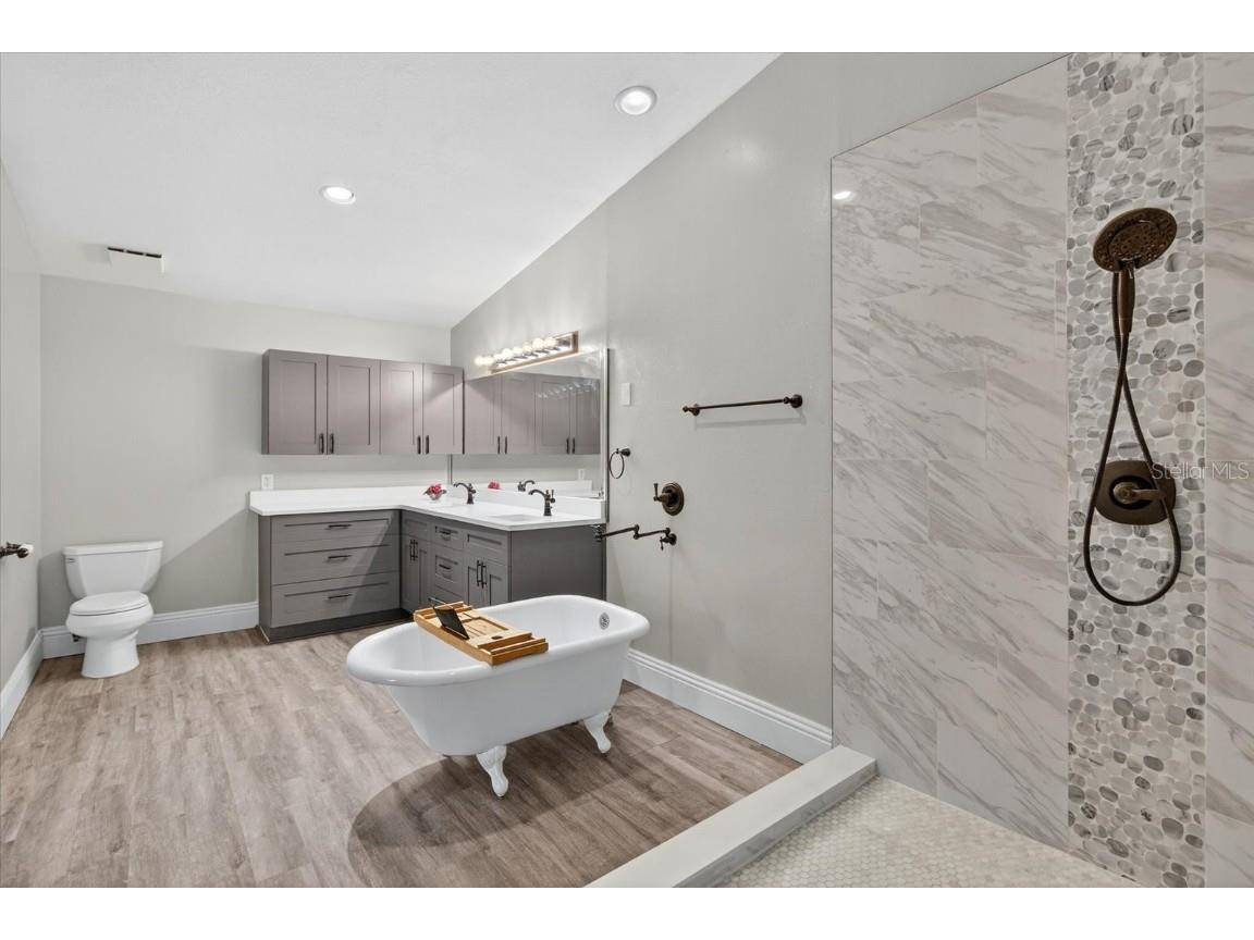 3238 Cullendale Drive Tampa FL 33618 TB8435911 image41