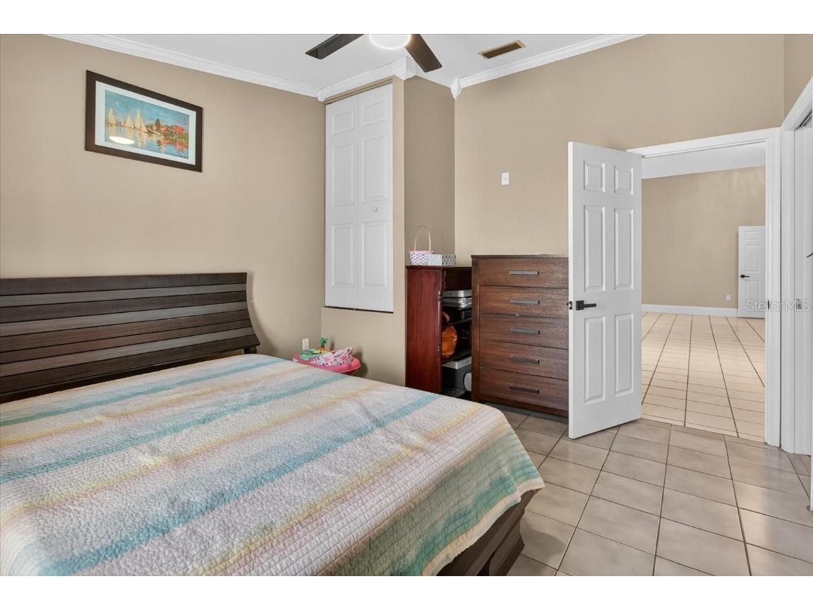 3238 Cullendale Drive Tampa FL 33618 TB8435911 image46