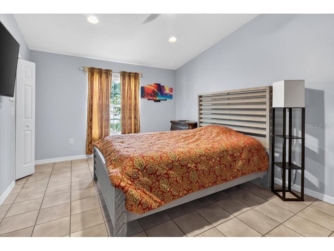 3238 Cullendale Drive Tampa FL 33618 TB8435911 image51