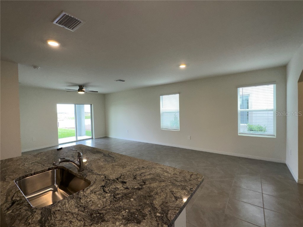 3238 Hilltop Circle Bradenton FL 34211 A4666703 image3