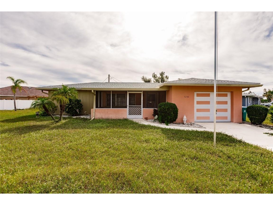 3238 Scotia Street Port Charlotte FL 33952 C7484819 image1