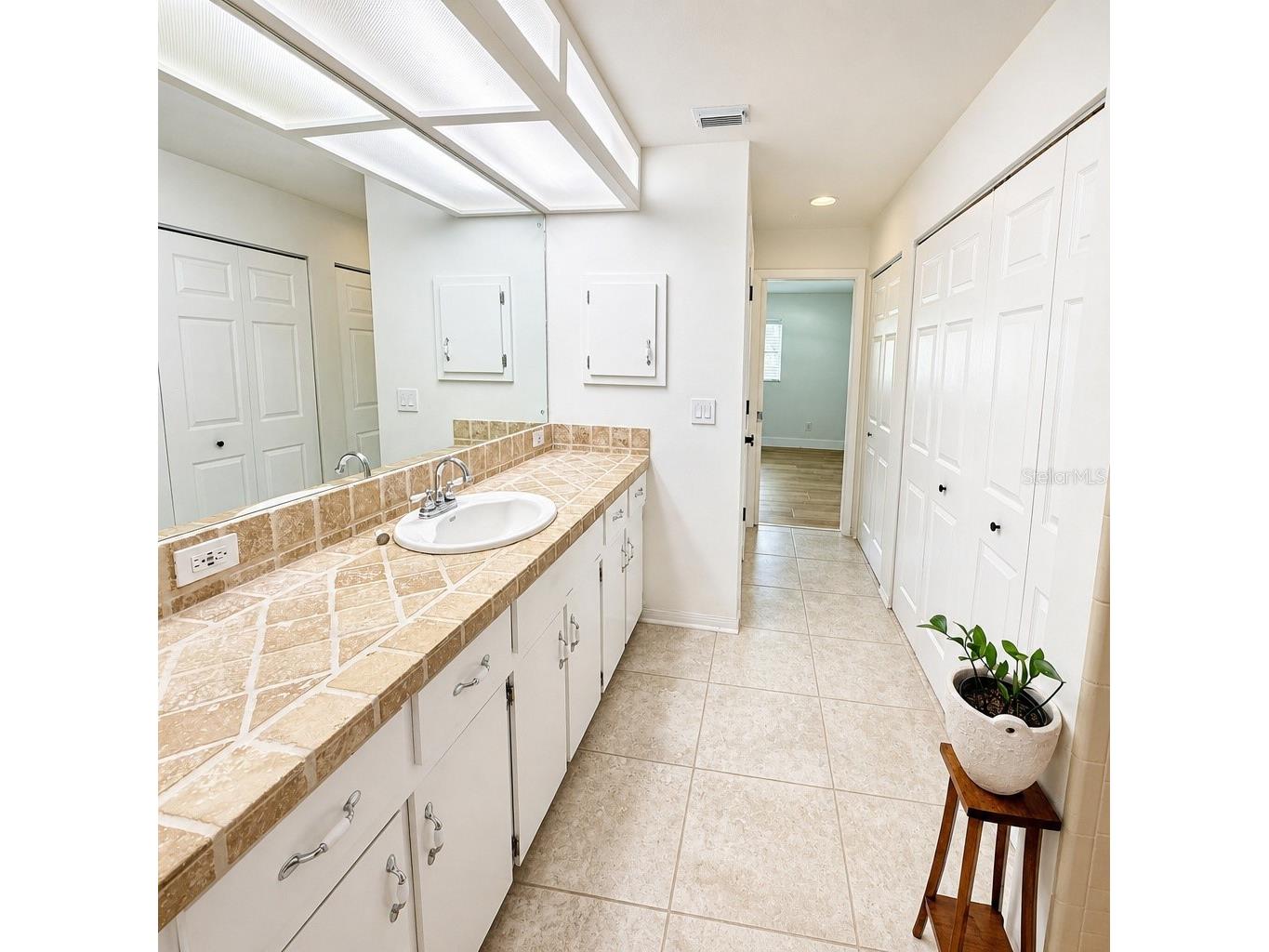 324 42nd Avenue N Saint Petersburg FL 33703 TB8515690 image18