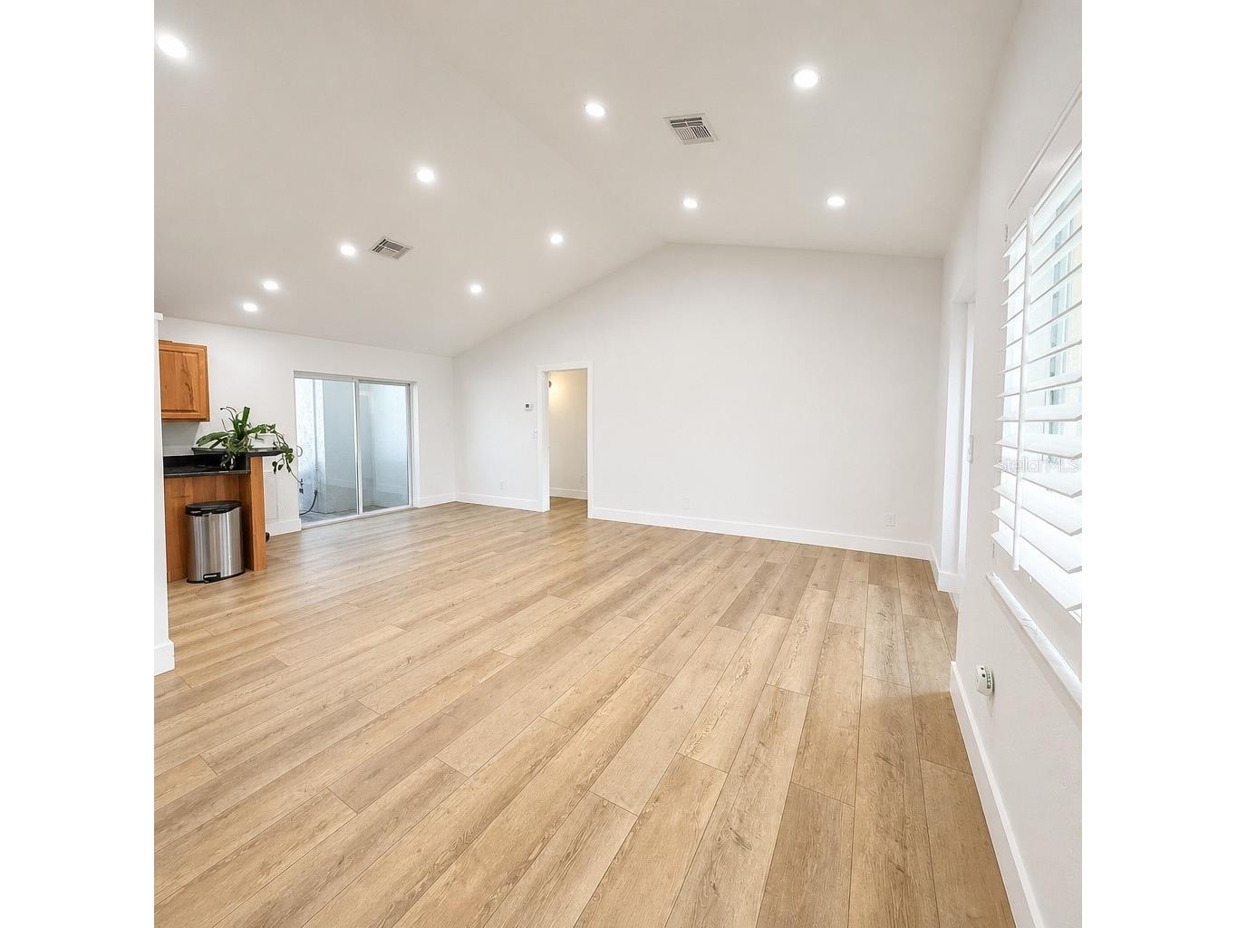 324 42nd Avenue N Saint Petersburg FL 33703 TB8515690 image4