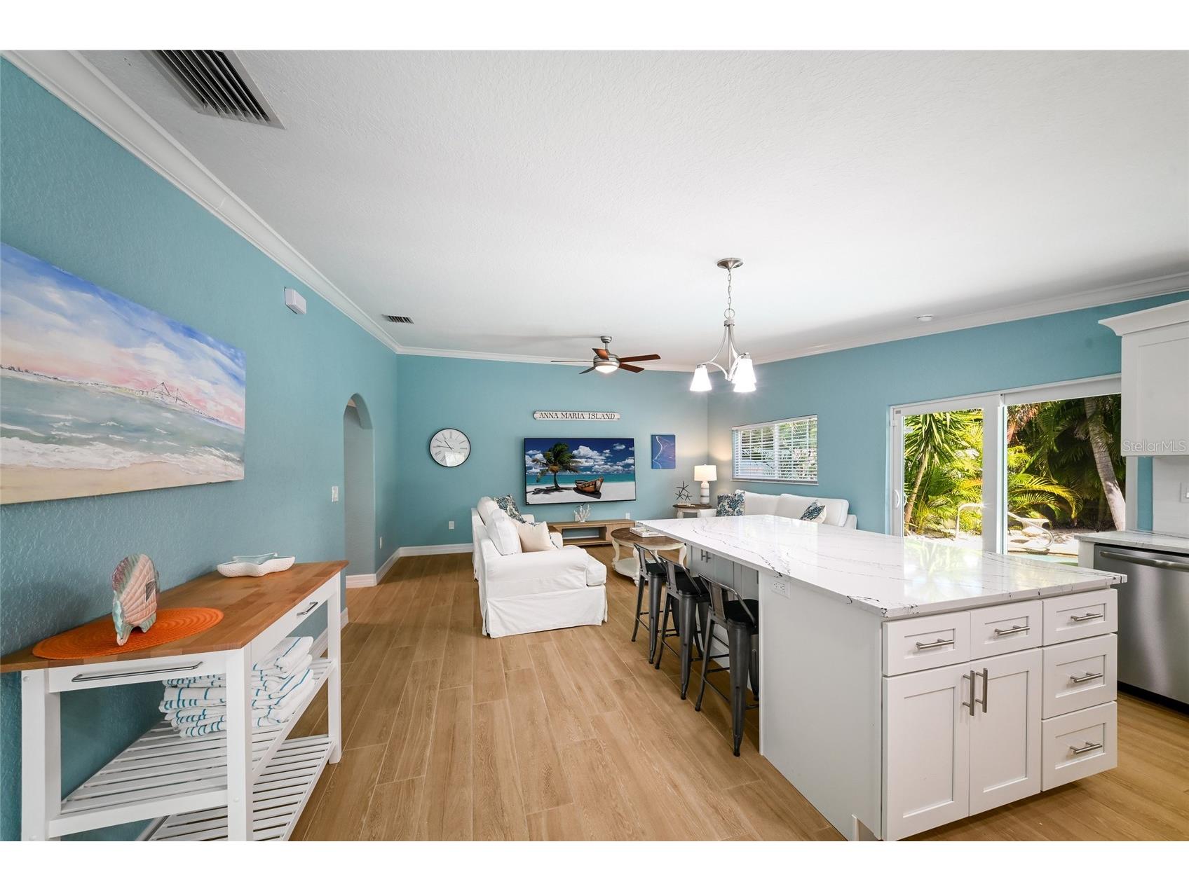 324 64th Street Holmes Beach FL 34217 A4694348 image11