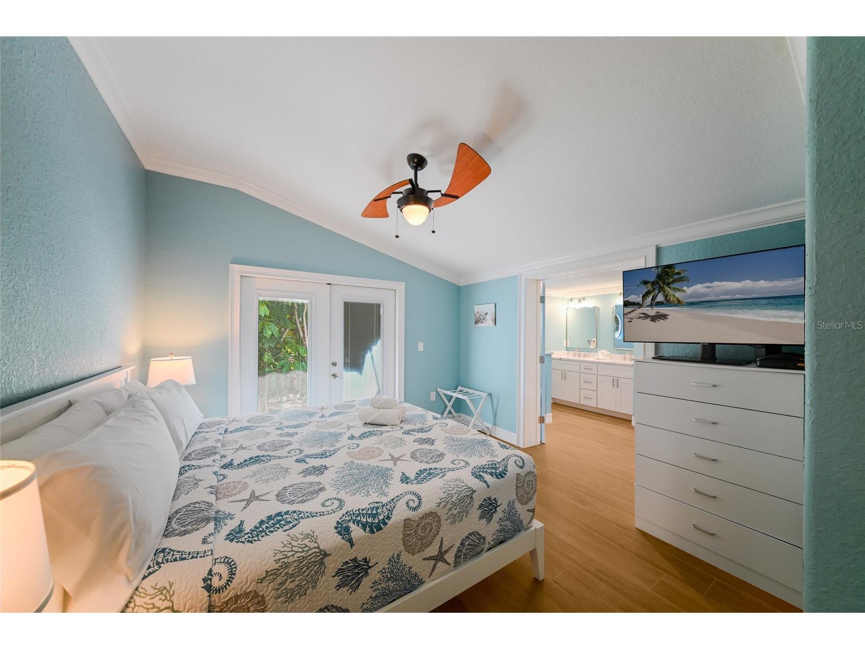 324 64th Street Holmes Beach FL 34217 A4694348 image17