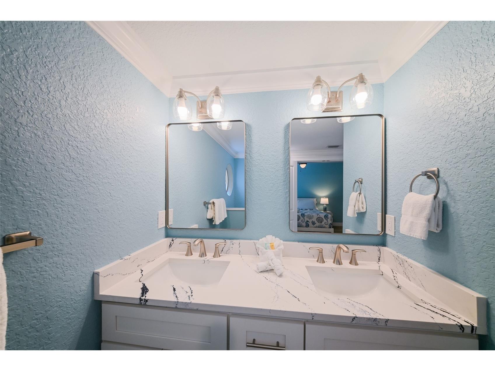 324 64th Street Holmes Beach FL 34217 A4694348 image20