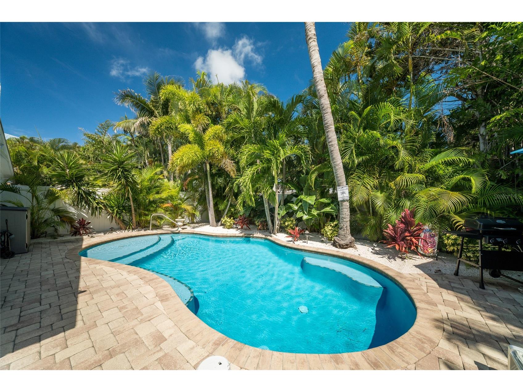 324 64th Street Holmes Beach FL 34217 A4694348 image29