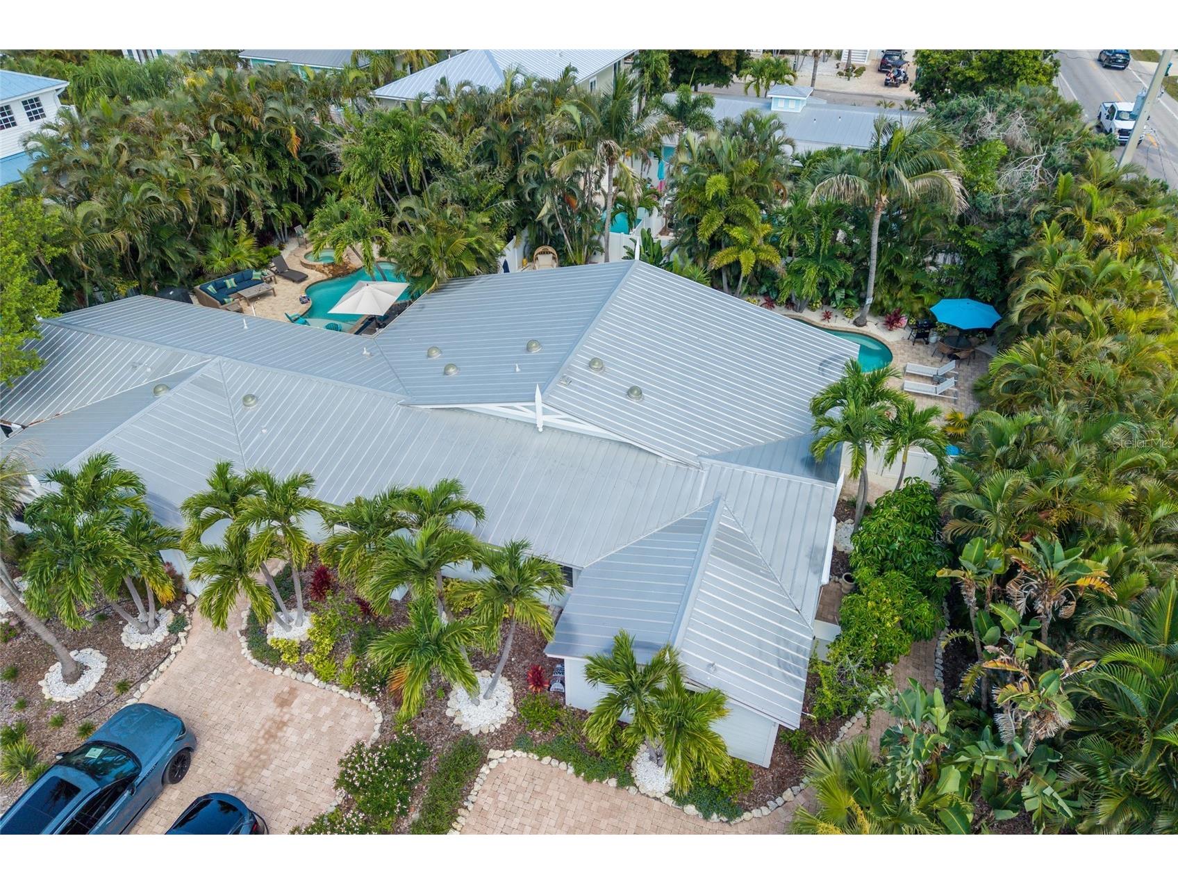 324 64th Street Holmes Beach FL 34217 A4694348 image35
