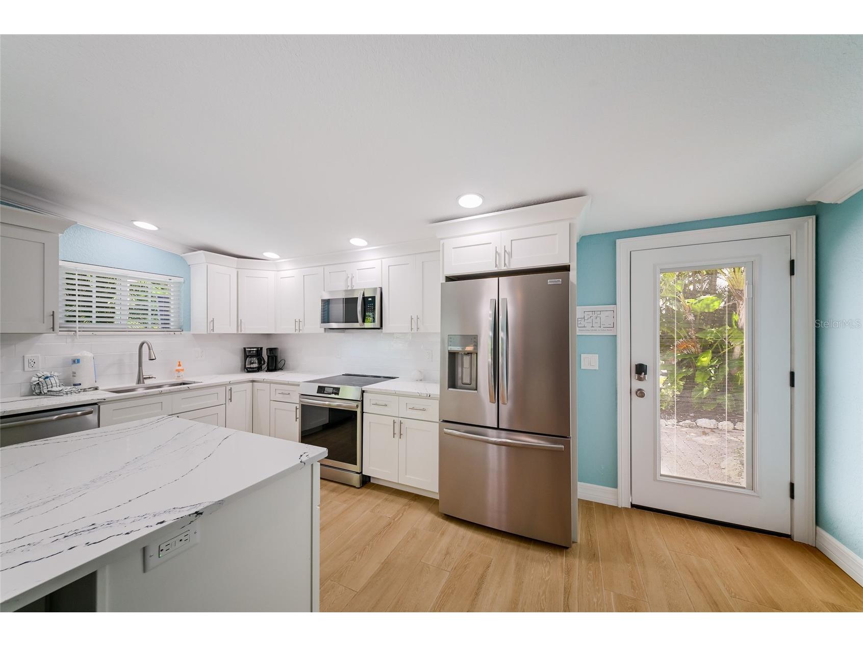 324 64th Street Holmes Beach FL 34217 A4694348 image8