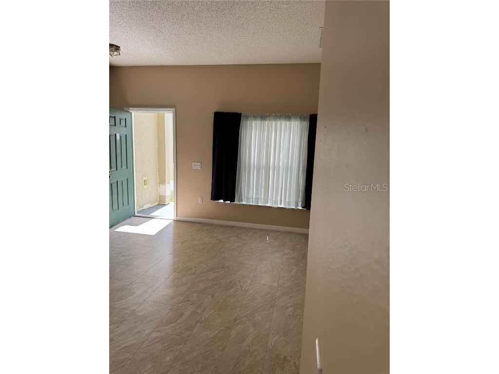 324 Aldershot Court Kissimmee FL 34758 S5136738 image2