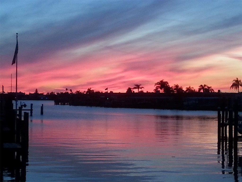 324 Boca Ciega Point Boulevard Saint Petersburg FL 33708 U8222760 image1