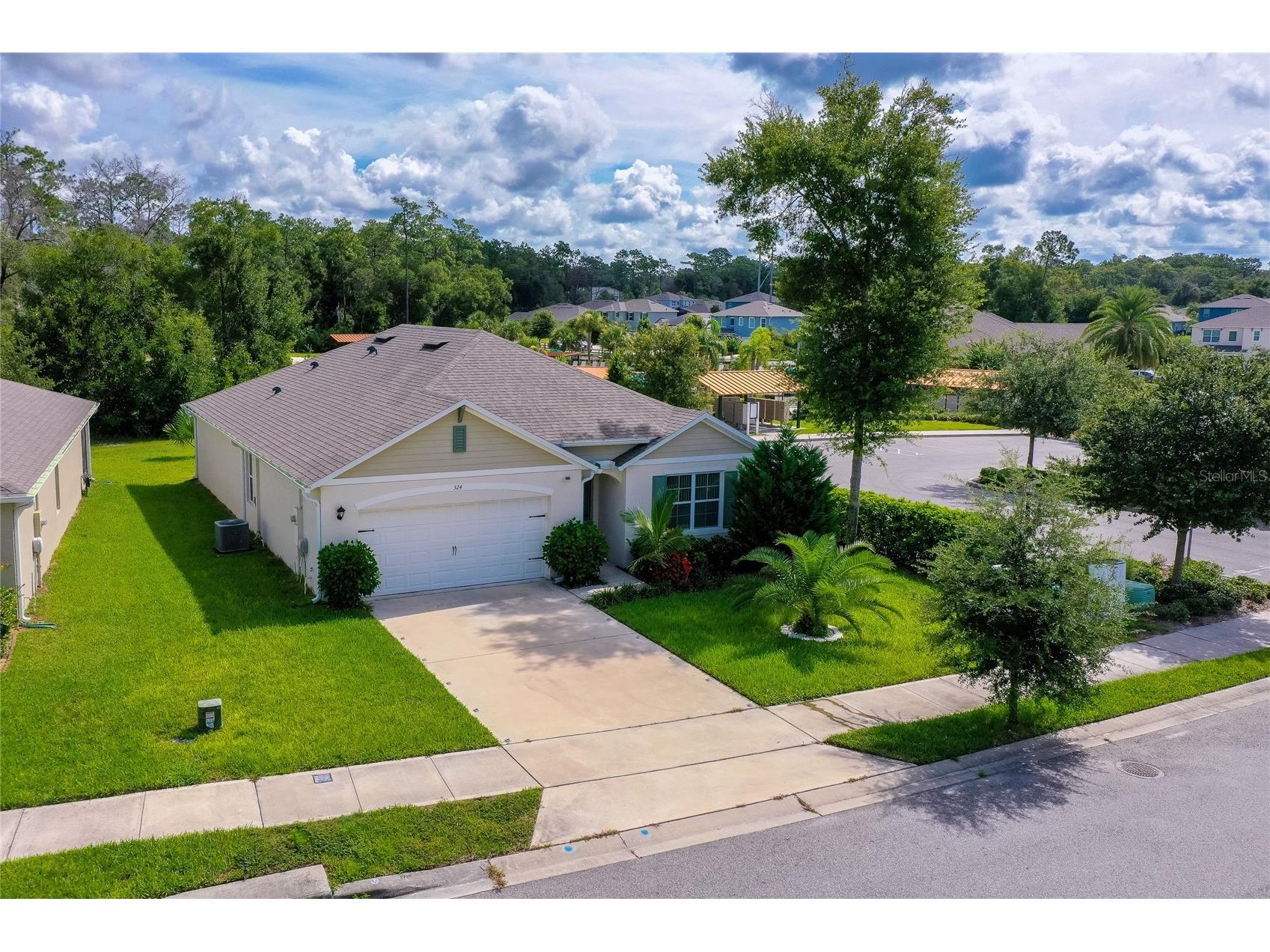 324 Camilla Road Deland FL 32724 V4946904 image1