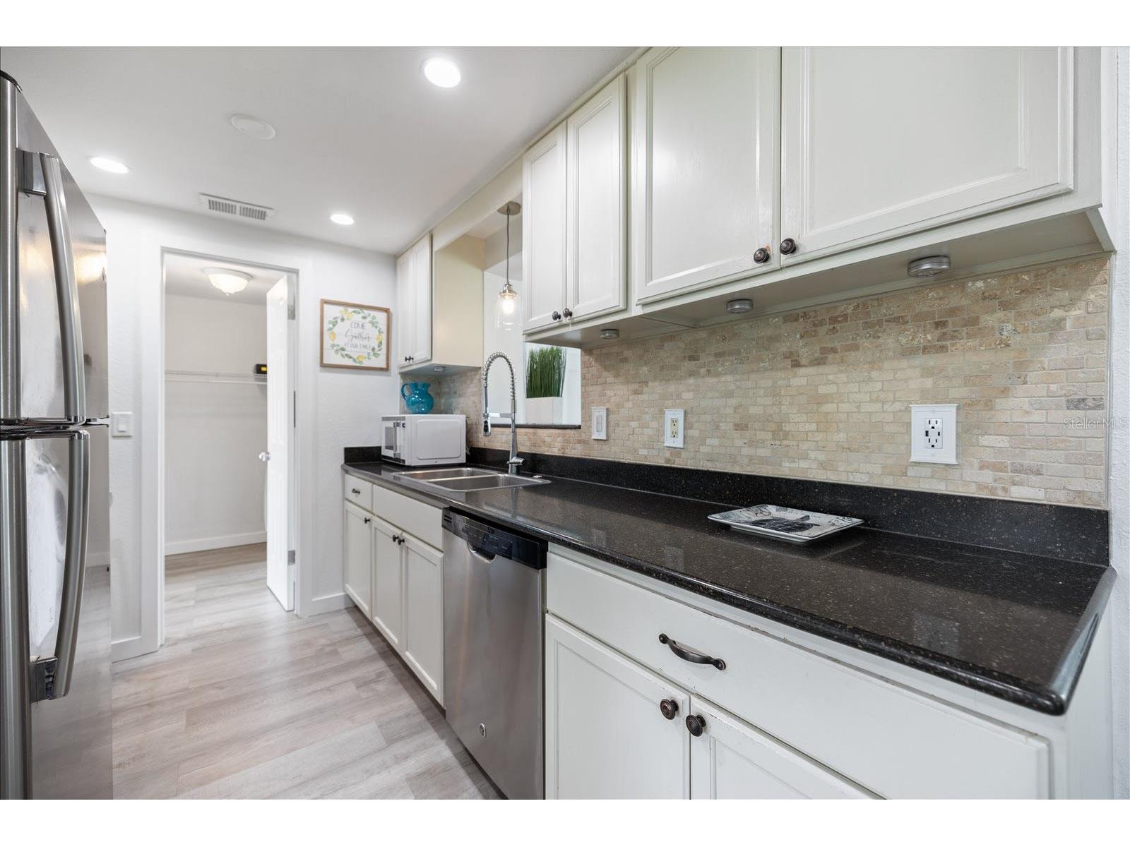 324 E Green Street Englewood FL 34223 N6143714 image8