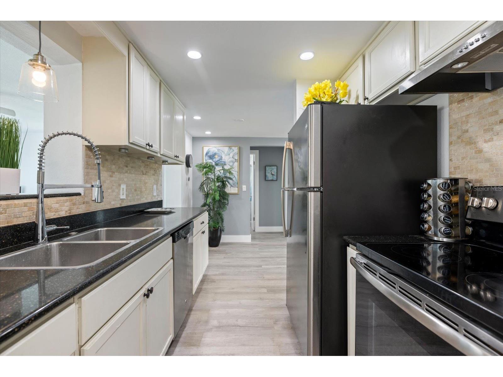 324 E Green Street Englewood FL 34223 N6143714 image9