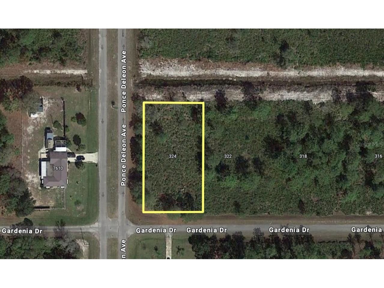 324 Gardenia Drive Indian Lake Estates FL 33855 - LAKE WALK-IN-WATER T3509041 image1