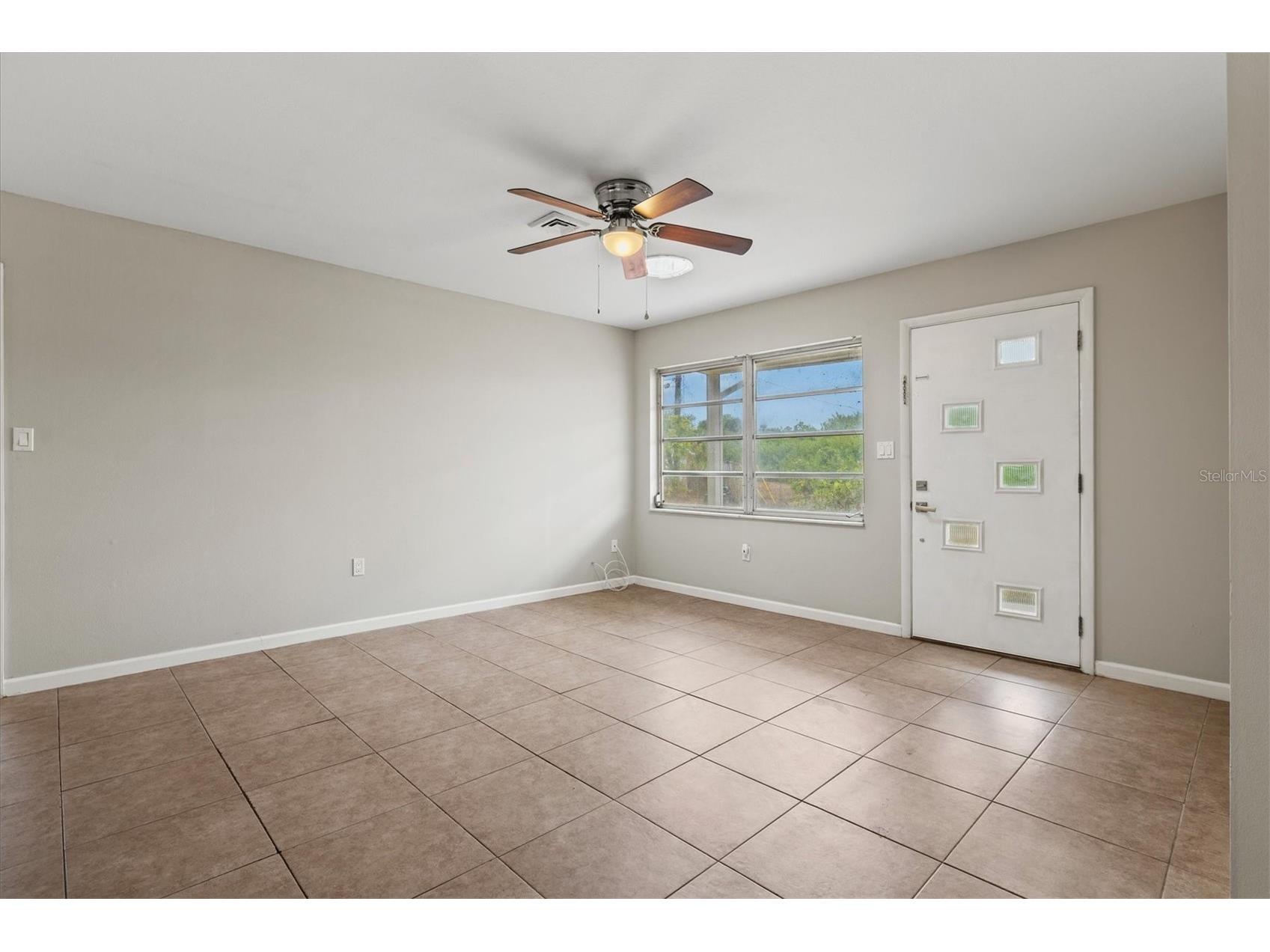 324 Granada Boulevard North Port FL 34287 A4681518 image9