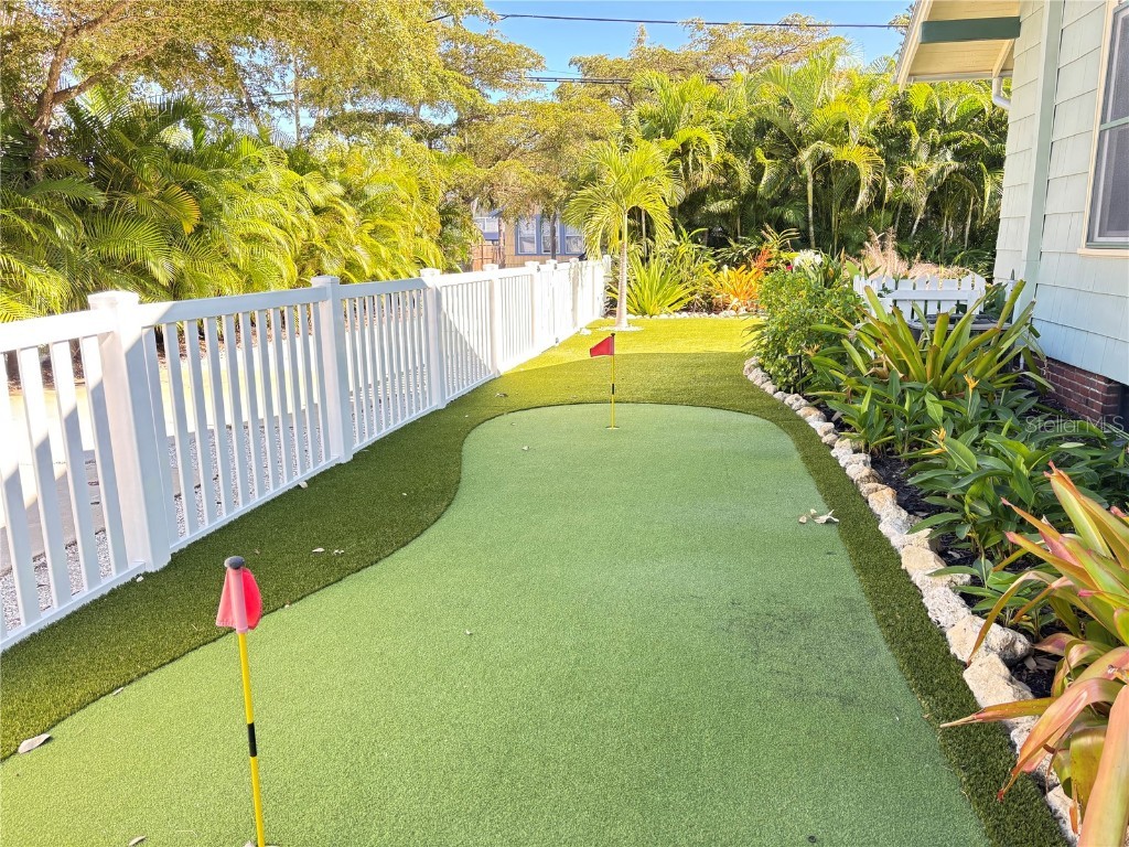 324 Julia Place Sarasota FL 34236 A4672551 image10