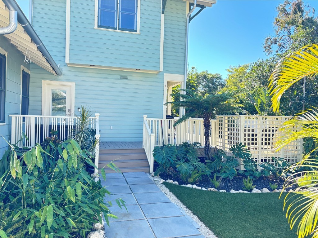 324 Julia Place Sarasota FL 34236 A4672551 image12