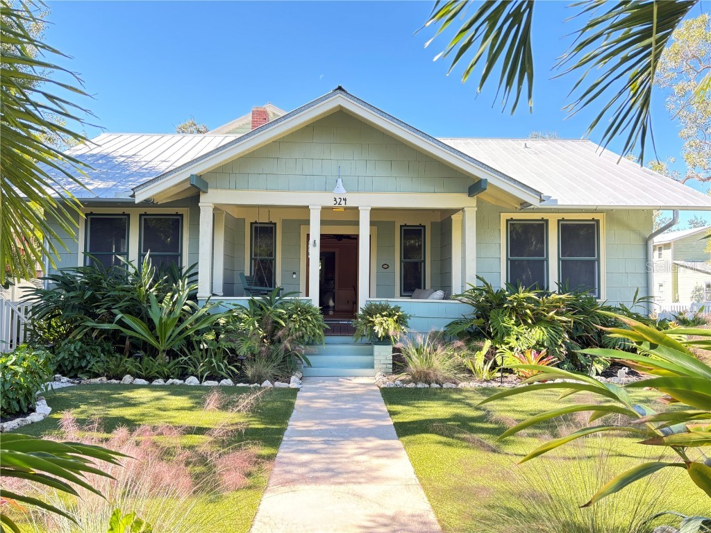 324 Julia Place Sarasota FL 34236 A4672551 image2