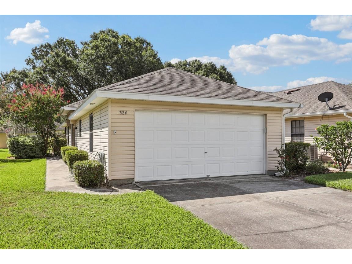 324 Juniper Way Tavares FL 32778 G5099167 image1