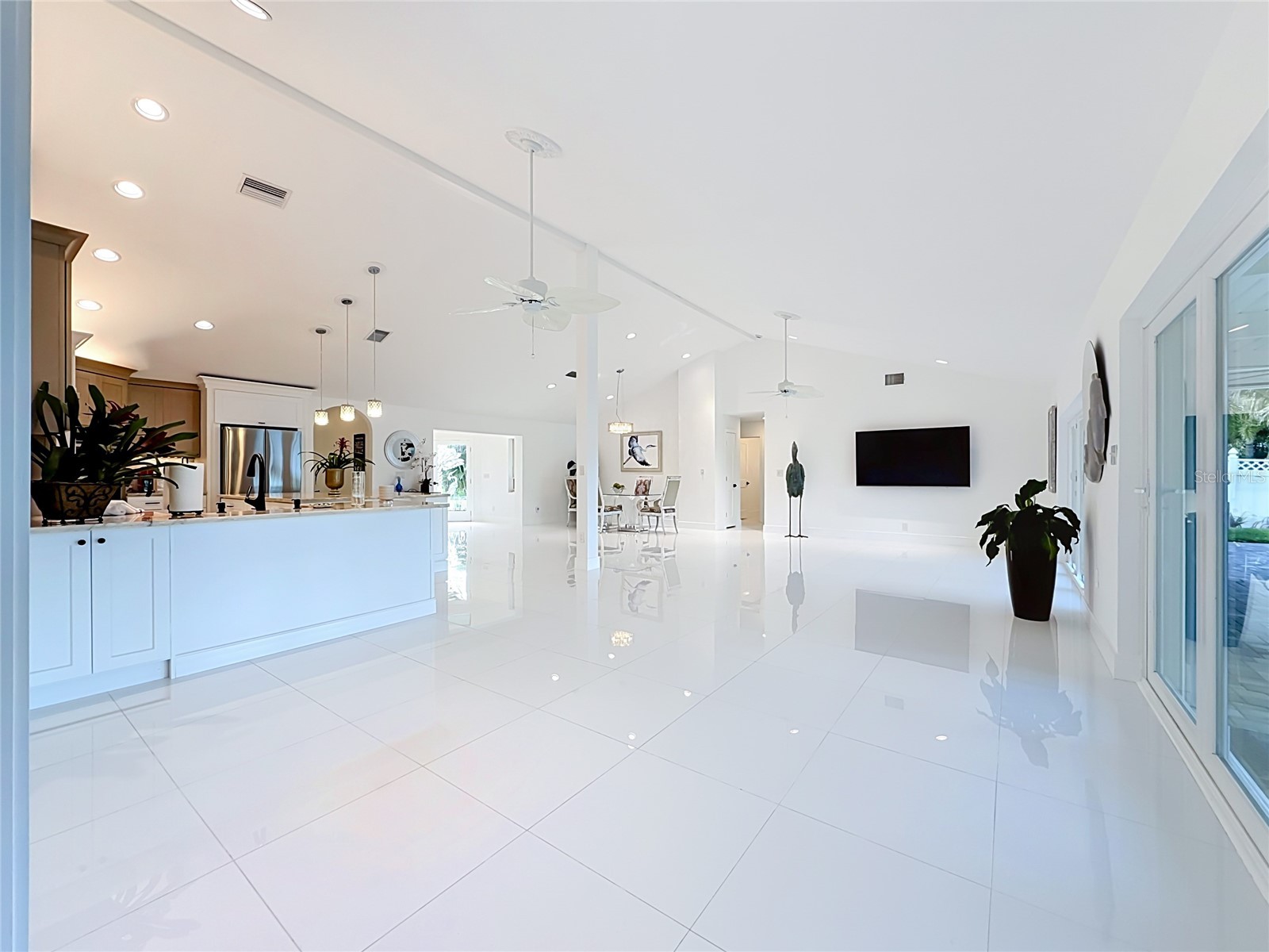 324 Leeward Island Clearwater Beach FL 33767 TB8518175 image22