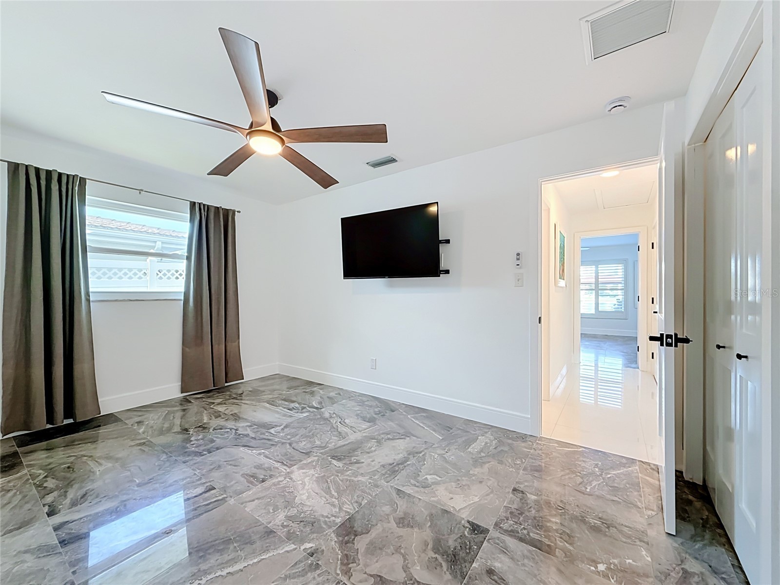 324 Leeward Island Clearwater Beach FL 33767 TB8518175 image25