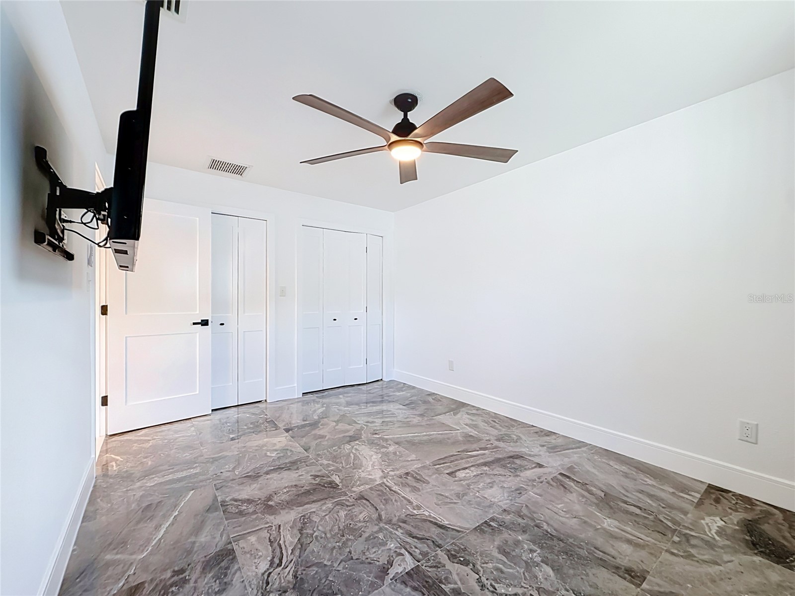 324 Leeward Island Clearwater Beach FL 33767 TB8518175 image27