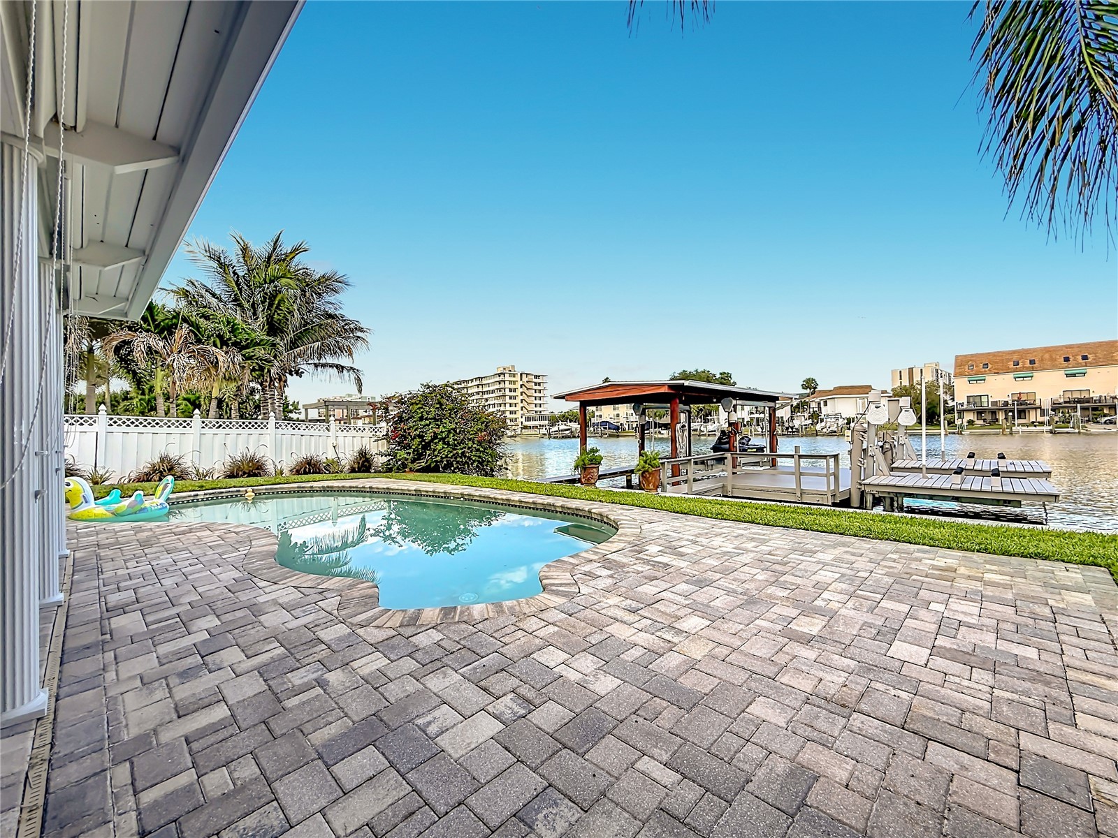 324 Leeward Island Clearwater Beach FL 33767 TB8518175 image63