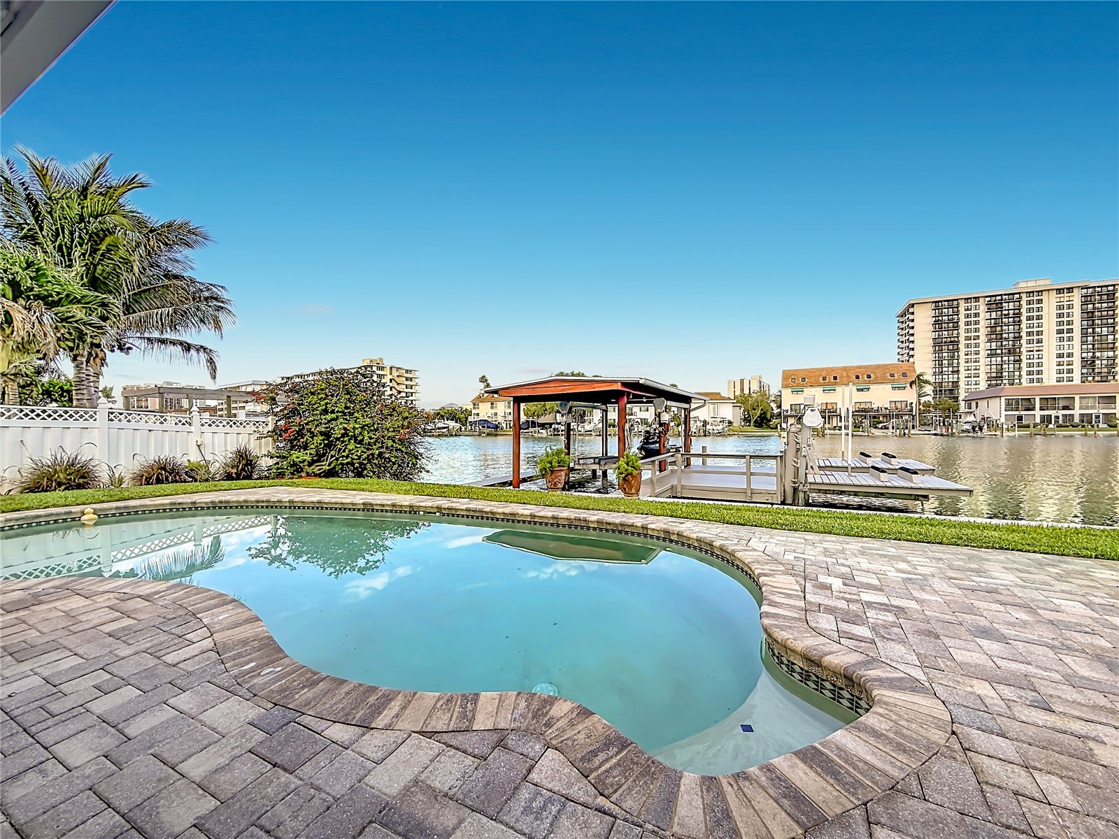 324 Leeward Island Clearwater Beach FL 33767 TB8518175 image64