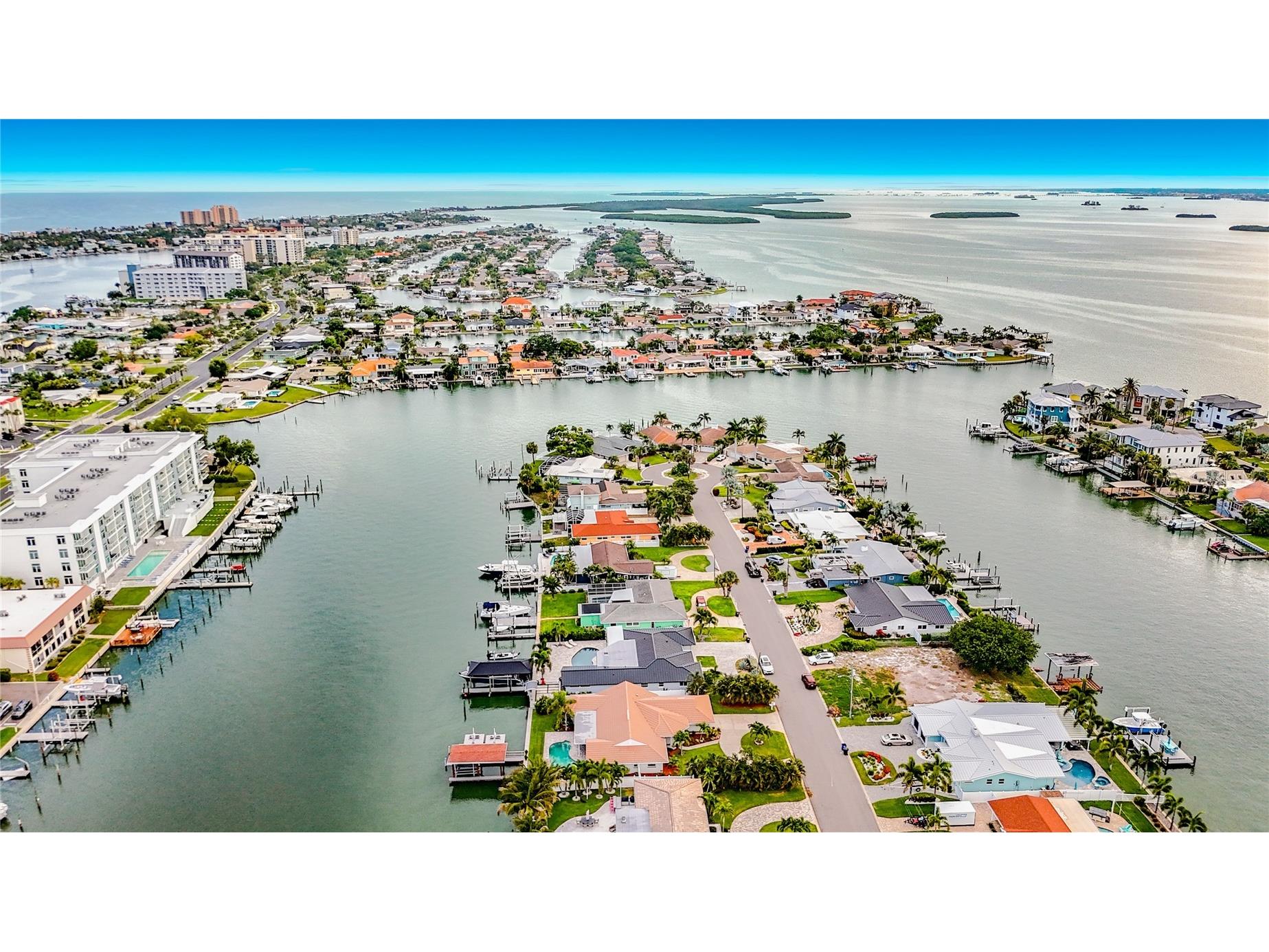 324 Leeward Island Clearwater Beach FL 33767 TB8518175 image92