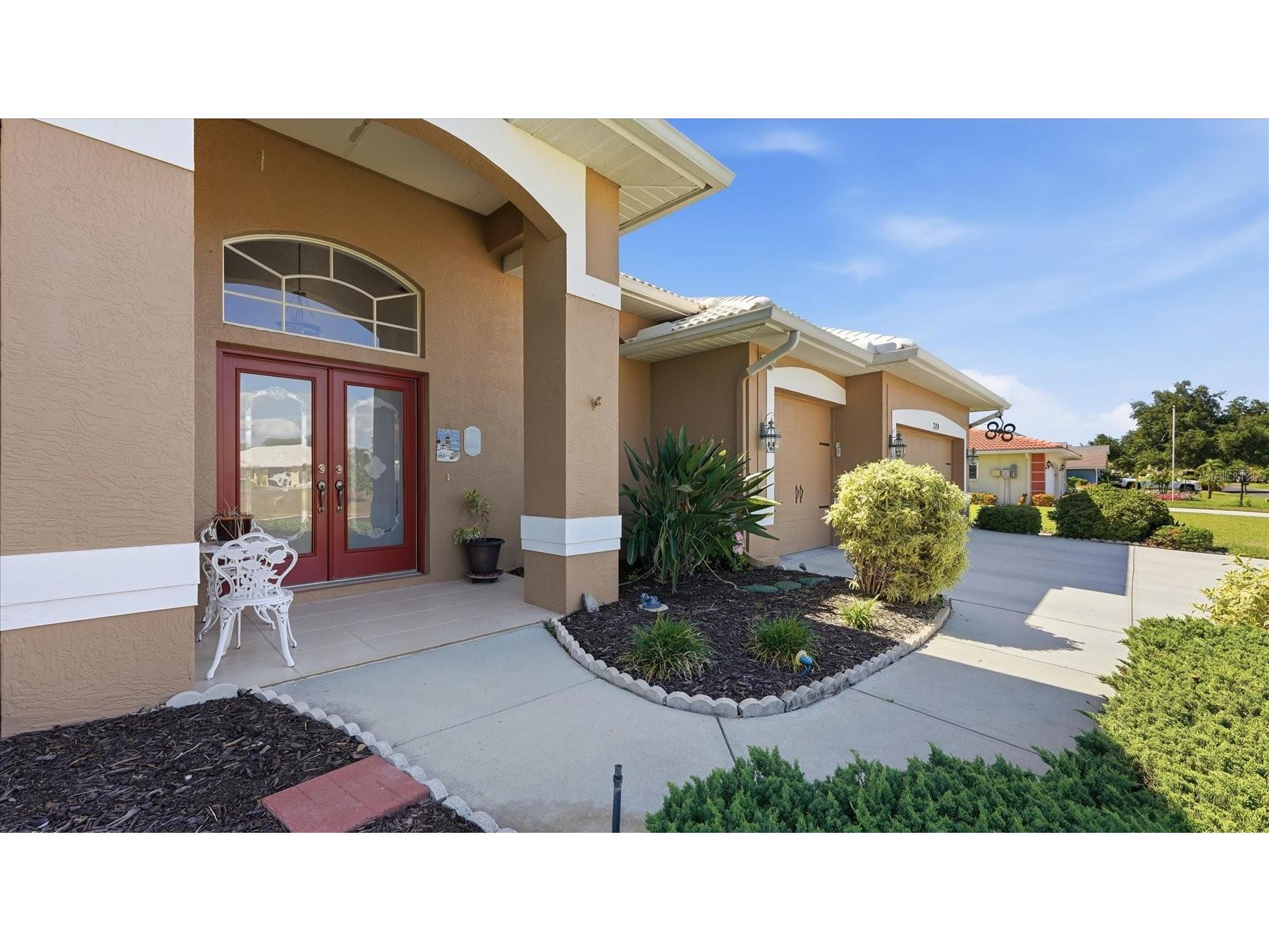 324 Oakwood Circle Englewood FL 34223 D6147206 image2