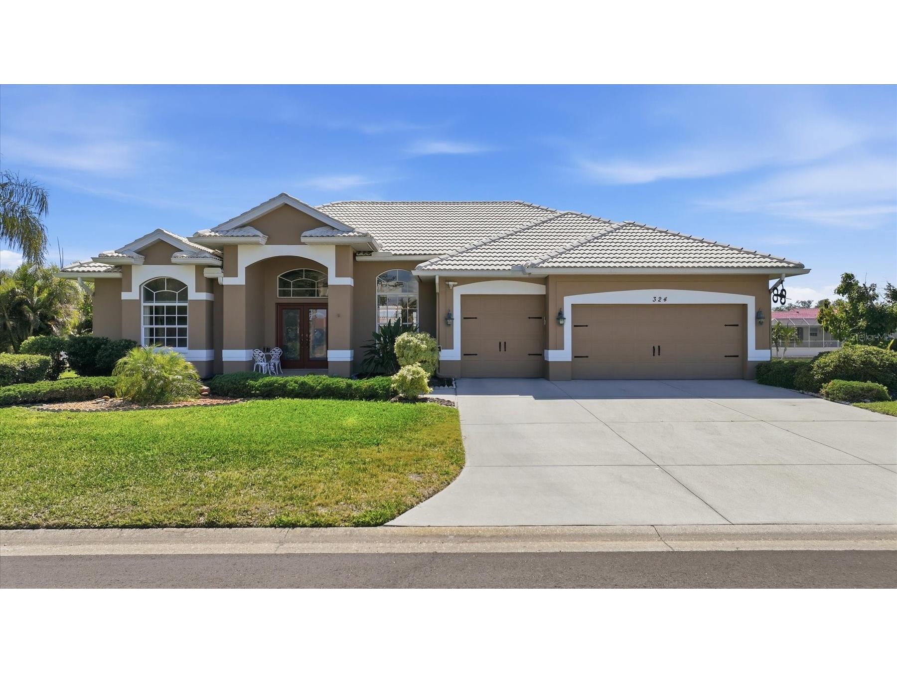 324 Oakwood Circle Englewood FL 34223 D6147206 image3