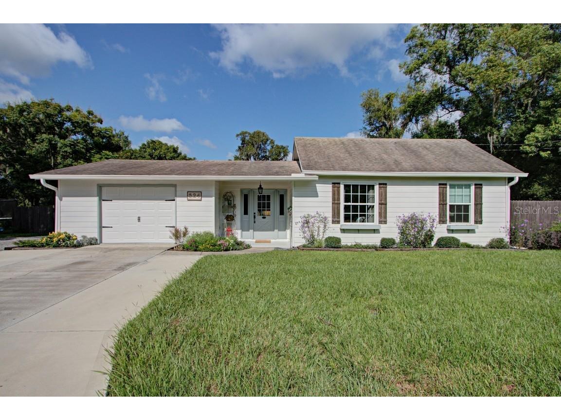 324 S Euclid Avenue Lake Helen FL 32744 V4931895 image1