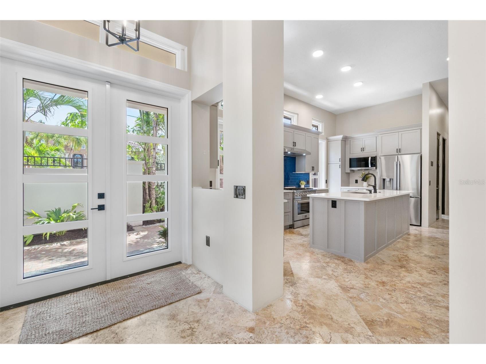 324 Siesta Drive Sarasota FL 34242 A4692790 image14