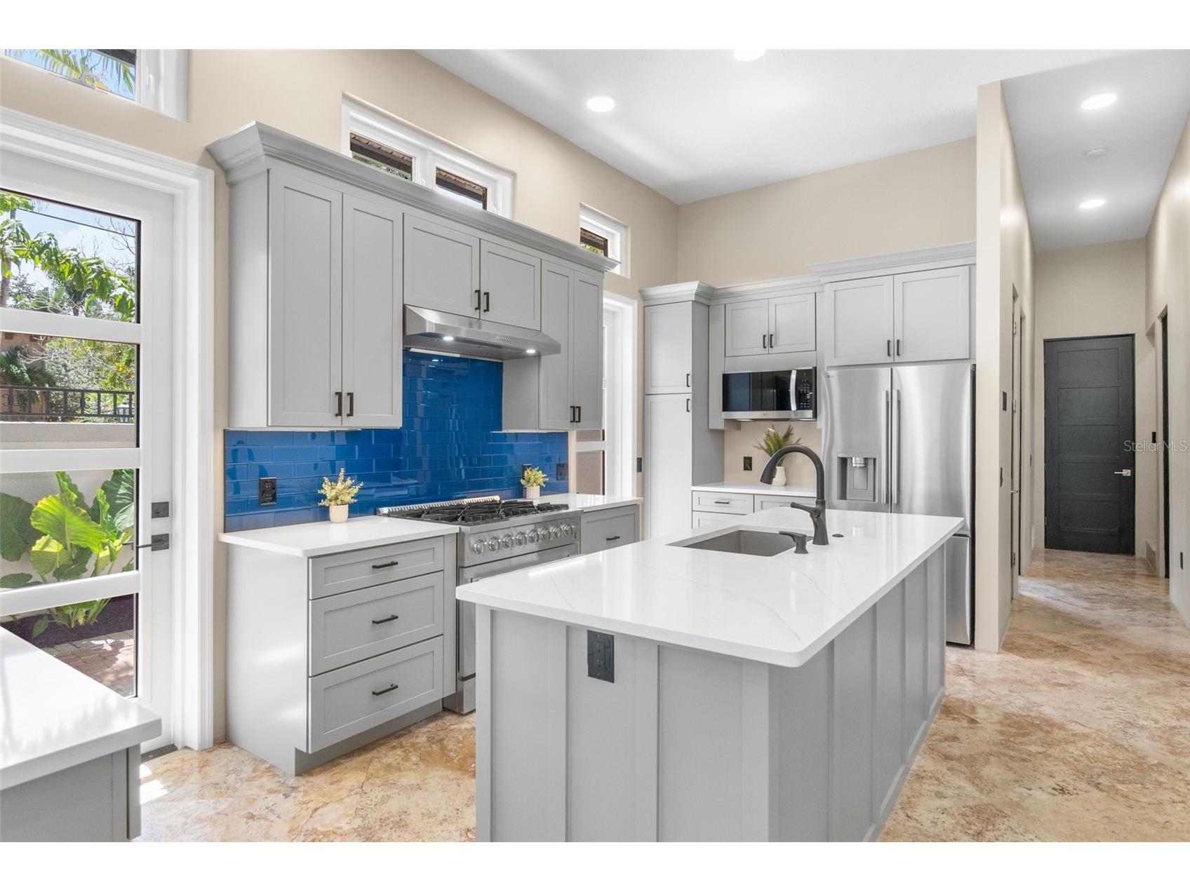 324 Siesta Drive Sarasota FL 34242 A4692790 image15