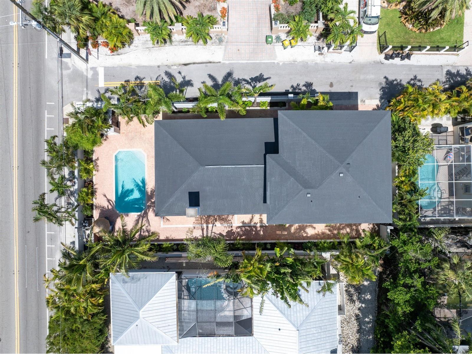 324 Siesta Drive Sarasota FL 34242 A4692790 image2