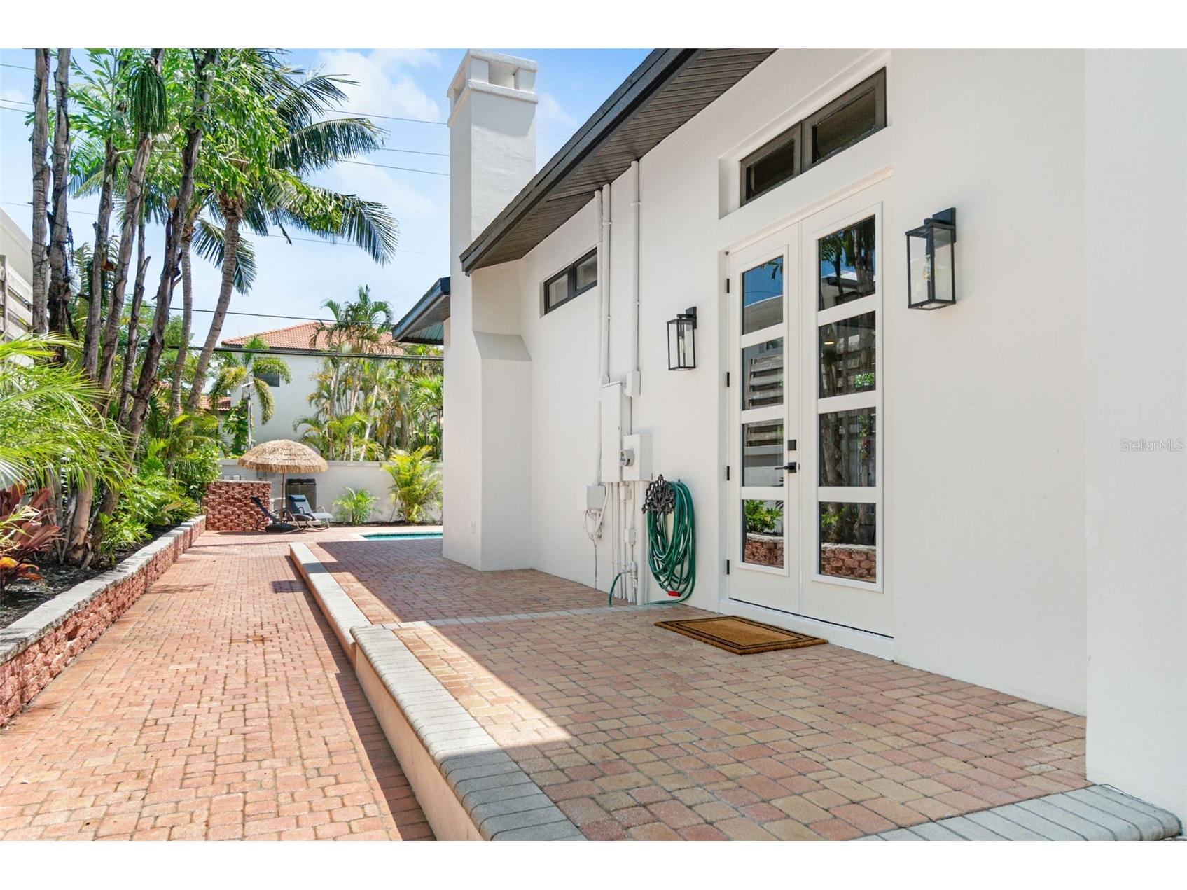 324 Siesta Drive Sarasota FL 34242 A4692790 image26
