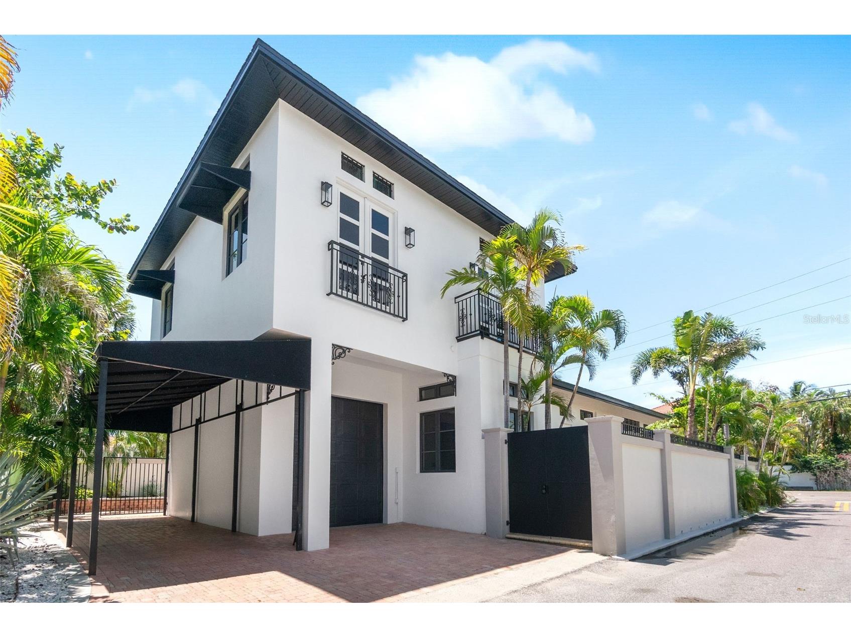 324 Siesta Drive Sarasota FL 34242 A4692790 image3