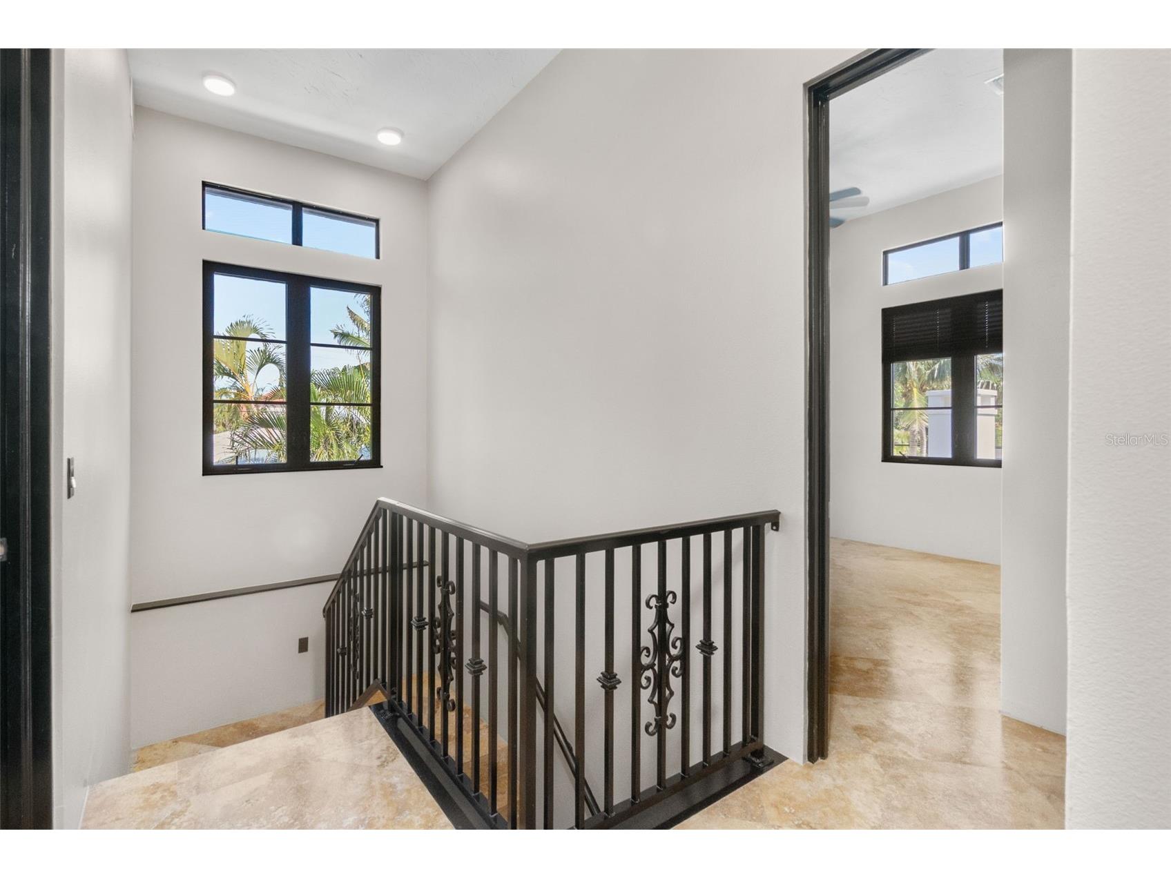 324 Siesta Drive Sarasota FL 34242 A4692790 image35