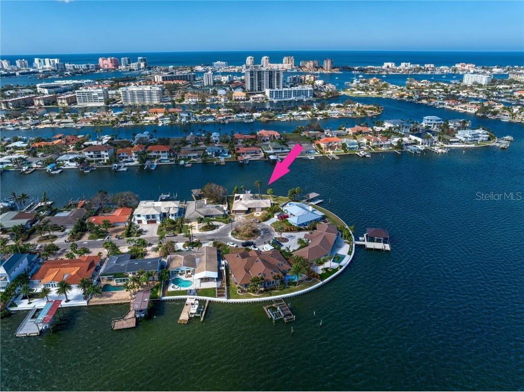 324 Windward Island Clearwater Beach FL 33767 TB8316172 image1