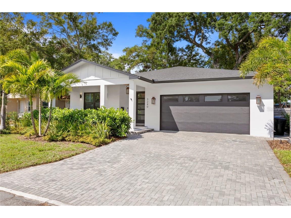 3240 14th Street N Saint Petersburg FL 33704 U8196888 image1