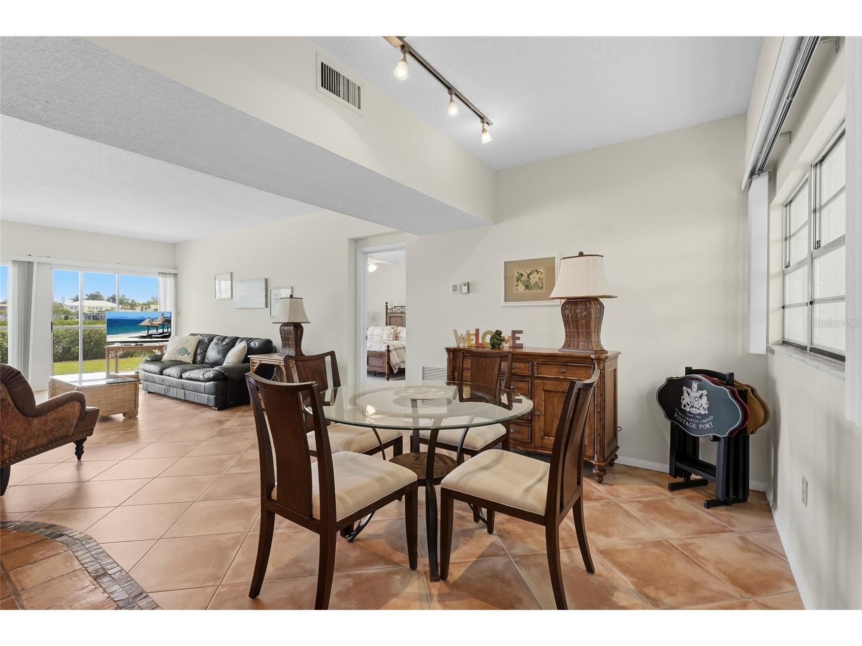 3240 Gulf Of Mexico Drive #B104 Longboat Key FL 34228 A4688243 image18