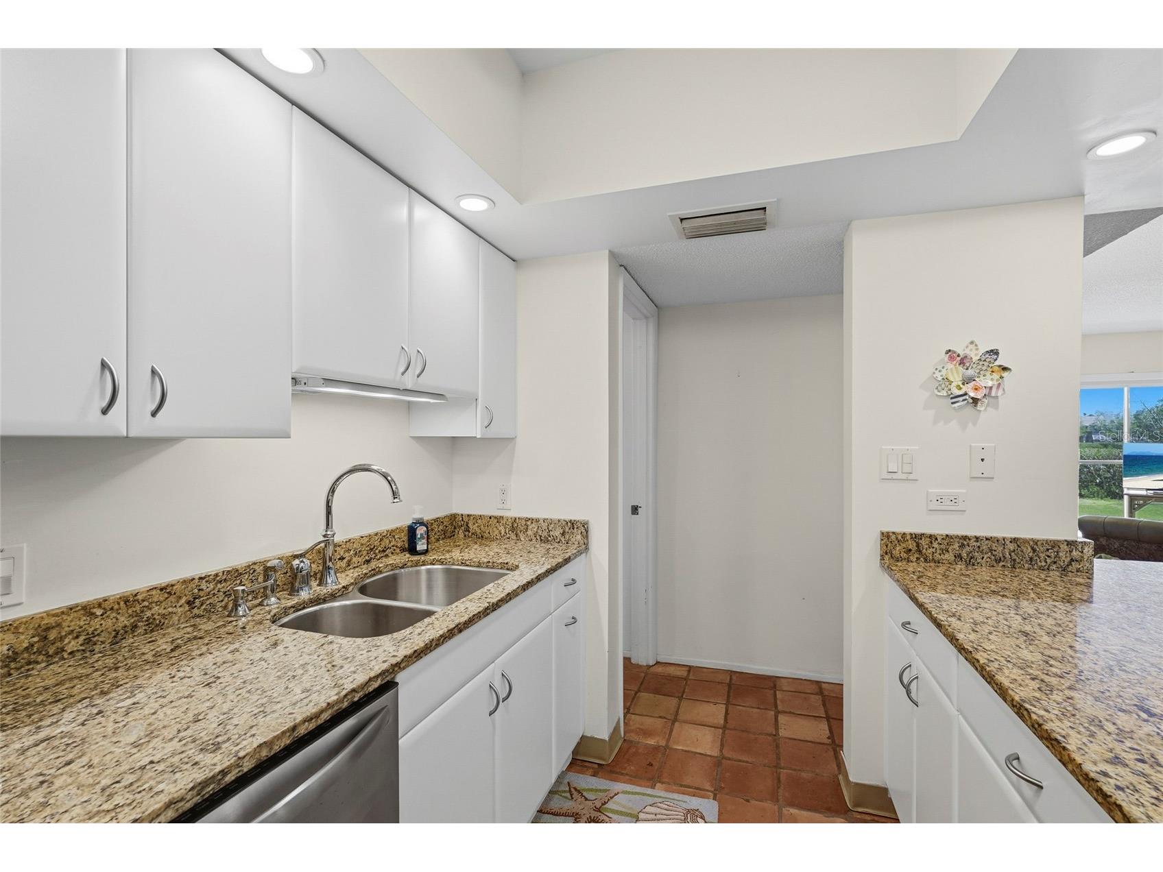 3240 Gulf Of Mexico Drive #B104 Longboat Key FL 34228 A4688243 image21
