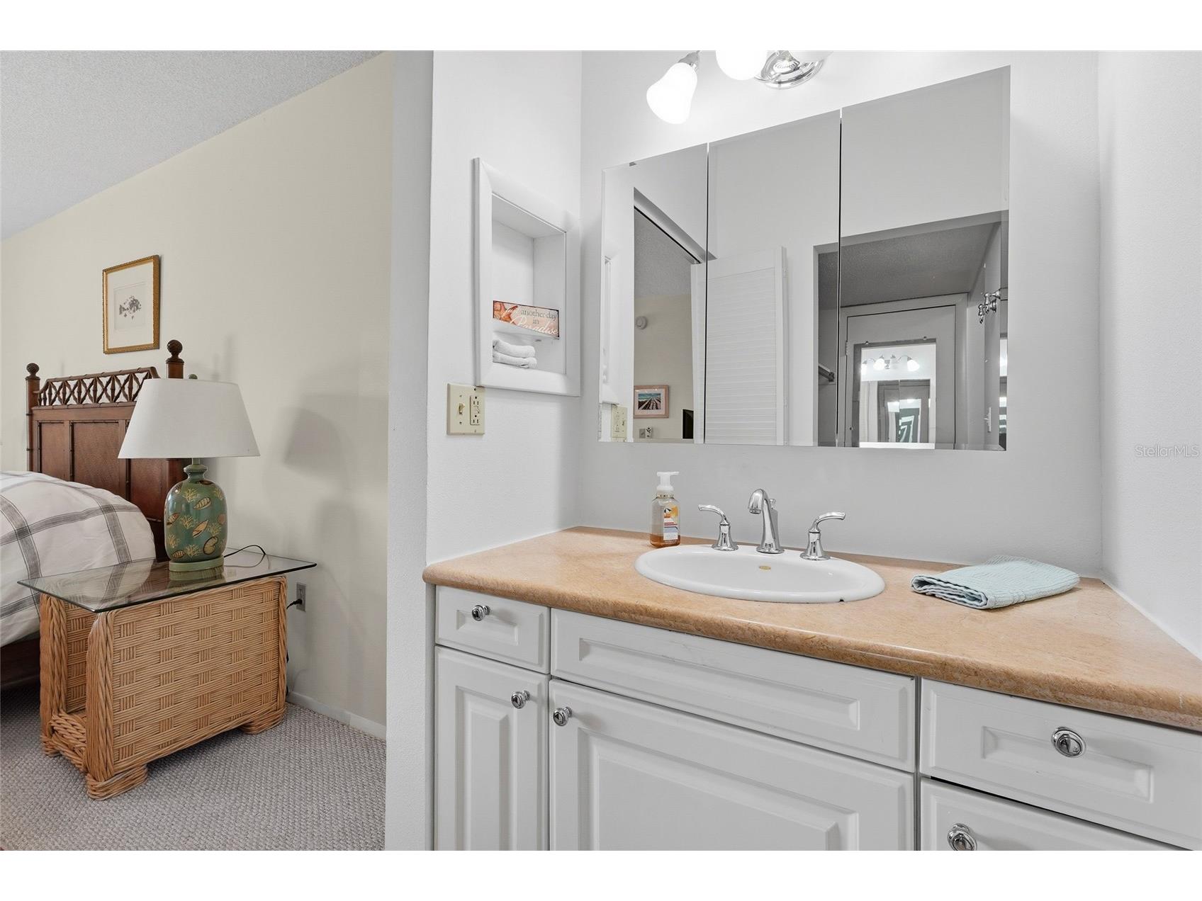 3240 Gulf Of Mexico Drive #B104 Longboat Key FL 34228 A4688243 image29