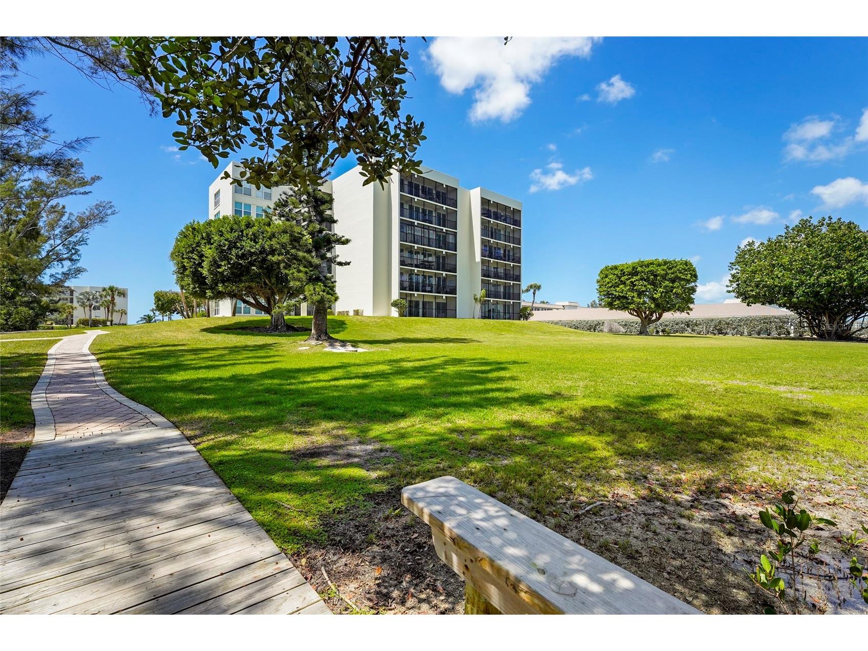 3240 Gulf Of Mexico Drive #B104 Longboat Key FL 34228 A4688243 image39