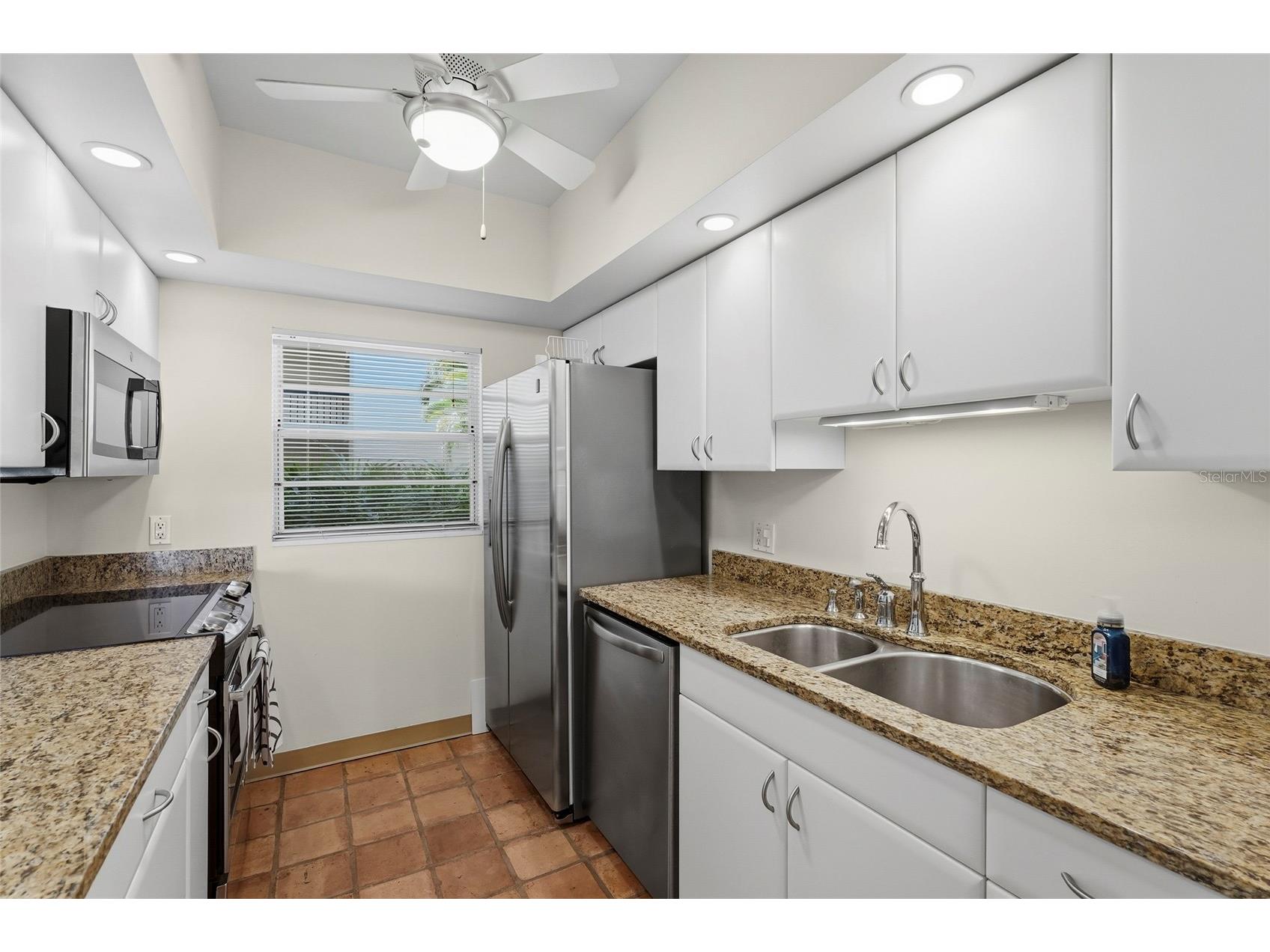 3240 Gulf Of Mexico Drive #B104 Longboat Key FL 34228 A4688243 image6
